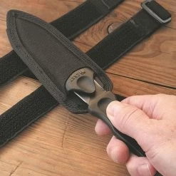 New โ๏ธ CRKT A.G. Russell Sting CR2020 โ